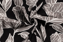 -Viscose stof - bloemen en bladeren - zwart - 20153-069 - Viscose stof - bloemen en bladeren - zwart - 20153-069