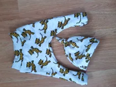 Mutsje en harembroekje baby