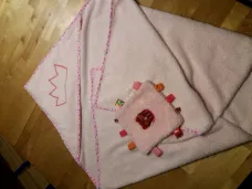 Badcape meisje en label-lapje
