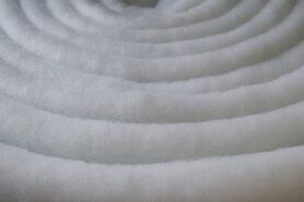 Voeren van een kledingstuk stoffen - Wattine / fiberfill 280 grams wit