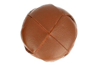 Knoop voetbal bruin (975) 2.5 cm (100/40)* - Knoop voetbal bruin (975) 2.5 cm (100/40)* 115902-knoop-voetbal-bruin-975-25-cm-10040-knoop-voetbal-bruin-975-25-cm-10040.jpg