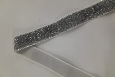 Glitter elastiek - 18 mm - zilver - Glitter elastiek - 18 mm - zilver 124809-glitter-elastiek-18-mm-zilver-glitter-elastiek-18-mm-zilver.jpg