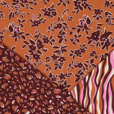 -Viscose stof - bloemen - oranjeterra bordeaux - 5412-045 - Viscose stof - bloemen - oranjeterra bordeaux - 5412-045