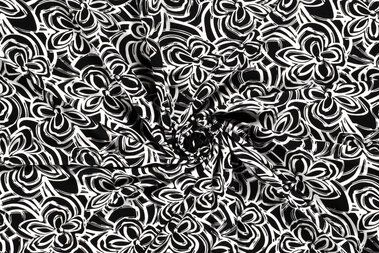 -Tricot stof - bloemen - zwart wit - 21123-069 - Tricot stof - bloemen - zwart wit - 21123-069
