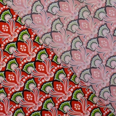 Katoen poplin stof | Ruit motief met geborduurde bloemen