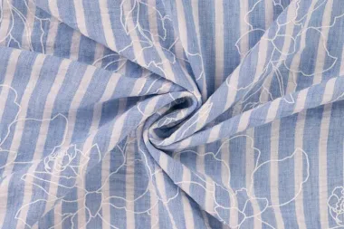 154872-polyester-stof-linnenlook-strepen-bloemen-lichtblauw-q11836-910-polyester-stof-linnenlook-strepen-bloemen-lichtblauw-q11836-910.jpg