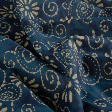 -Katoen stof - batik - voile - bloemen - indigo - 26322- 006 - Katoen stof - batik - voile - bloemen - indigo - 26322- 006