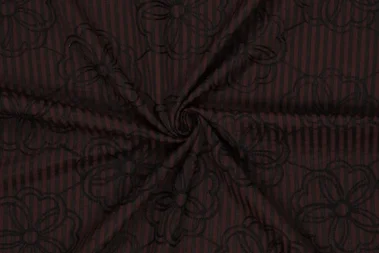 159934-embroidery-stof-seersucker-bloemen-donkerbruin-23047-101-embroidery-stof-seersucker-bloemen-donkerbruin-23047-101.webp