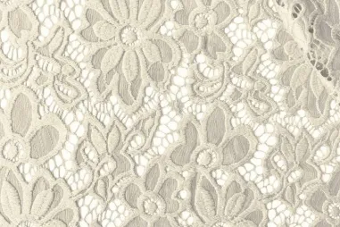 Laagjes kleding stoffen - Kant stof - bloemen - off-white - 0908-020
