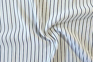 Witte / creme - Katoen stof - gestreept - lichtblauw wit donkerblauw - JT 282