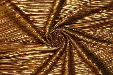 Feestkleding stoffen - Polyester stof - plissé - pleated metallic - goud - 21330-570