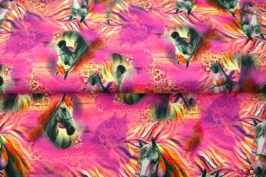 Tricot stoffen - Tricot stof - digitaal paarden - roze - 25048