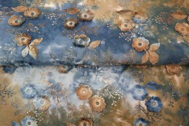 Geborduurde stoffen - Embroidery stof - tie dye - bloemen - blauw bruin - 17692-15