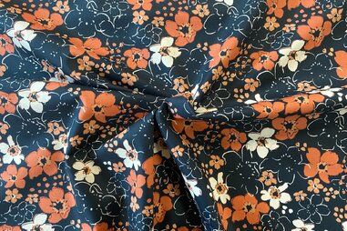 By Poppy - Katoen stof - poplin - bloemen - zwart - 6034-016