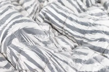 Doorgestikte stof - Doorgestikte stof - zebraprint - grijs - 22803-520