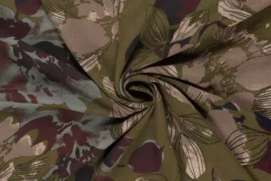 125gr/M² - Viscose stof - borken crepe - bloemen - legergroen - 24096-054
