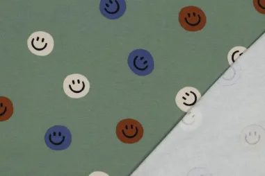 Flanel stoffen - Flanel stof - happy faces - legergroen - 6510-006