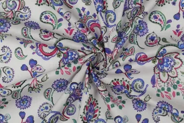 Katoen stof - poplin - digitaal hartjes - gebroken wit - 24212-02 - Katoen stof - voile - digitaal bloemen - gebroken wit - 5829-002