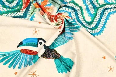 2026 - Viscose stof - digitaal toekan tropics - beige - 22546-030