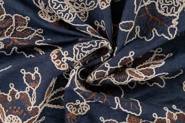 Geborduurde stoffen - Embroidery stof - denim - bladeren - donker jeansblauw - 11801-980