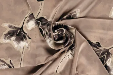 Taupe grau - Polyester stof - satijn duchesse - bloemen - taupe - 25021-054