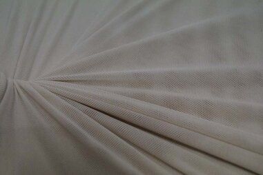 Laagjes kleding stoffen - Polyester stof - Mesh - lichtbeige - 0695-170